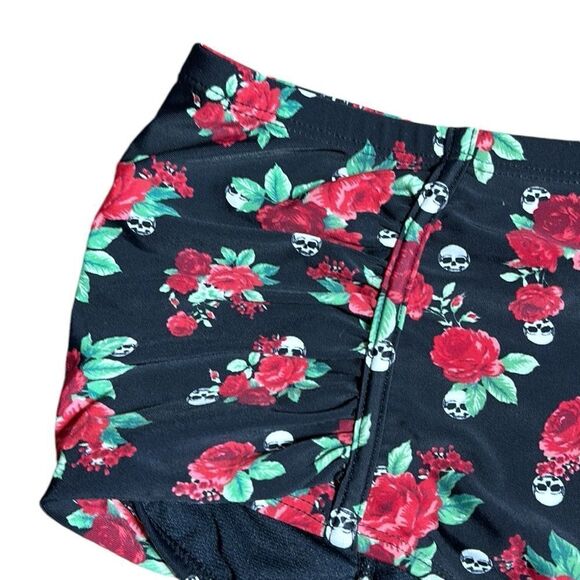 Hot topic roses and skulls high waisted bikini bottoms ruched mesh lattice sides - Picture 4 of 7